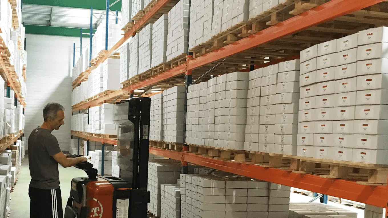 DEBAPAC im Lager bei DEBATIN