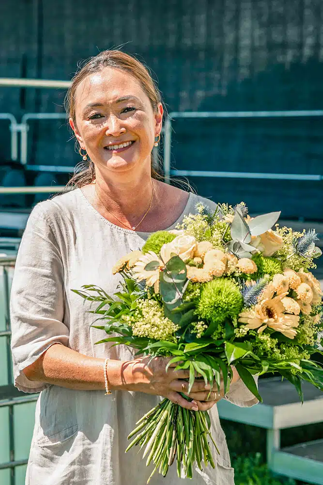 VeronikaDebatinmitBlumen Veronika Debatin