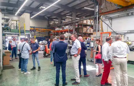 DEBATIN_Einweihung_Hoenheim_Austausch-in-der-Halle